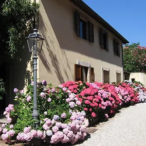 Montecorneo Aparthotel