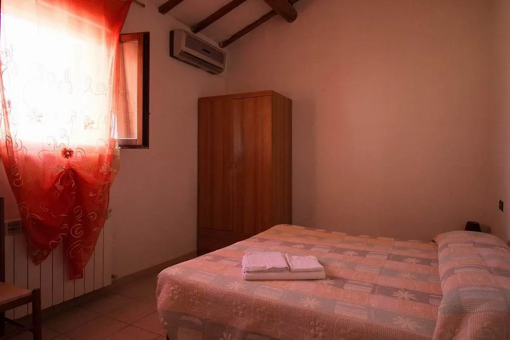Guest house Fattoria Casa Mia Hotel Brufa Italy